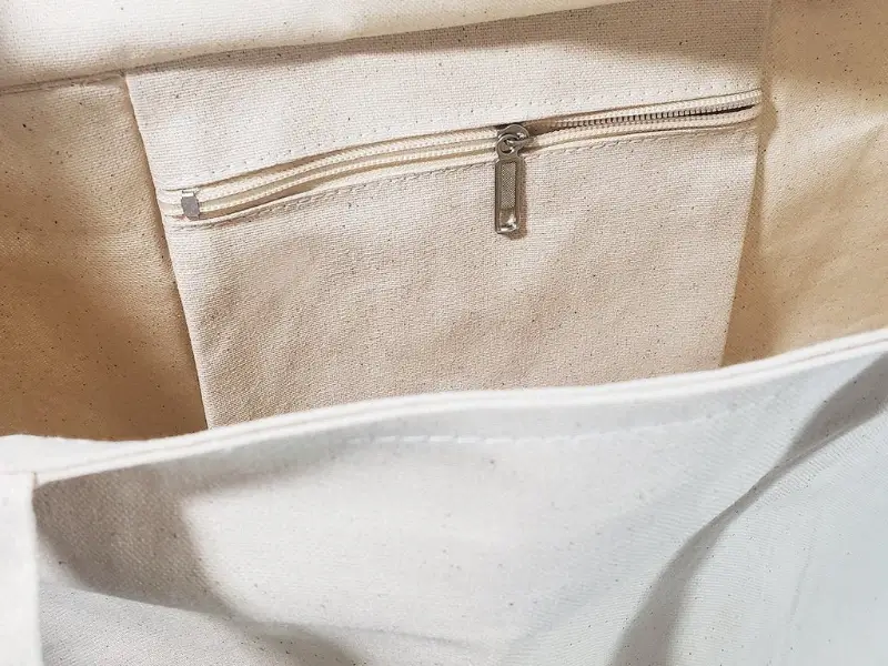 tote bag detail